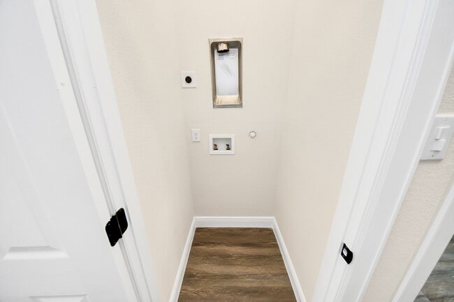 Photo - 3810 Hiford Dr