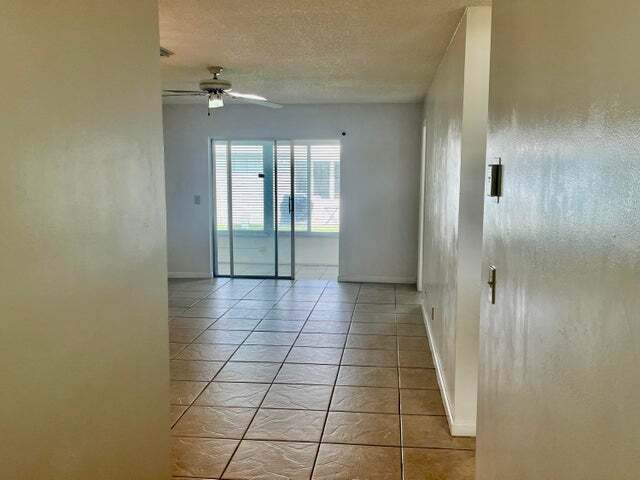 Photo - 101 Leisure Lake Cir Unidad 109