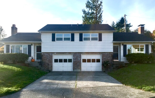 Photo - 1275 NW Jenne Ave