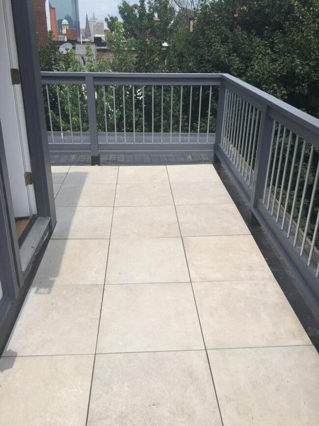 Photo - Single-Family in South End , In-Unit Washer and Dryer, New Kitchen Appliances