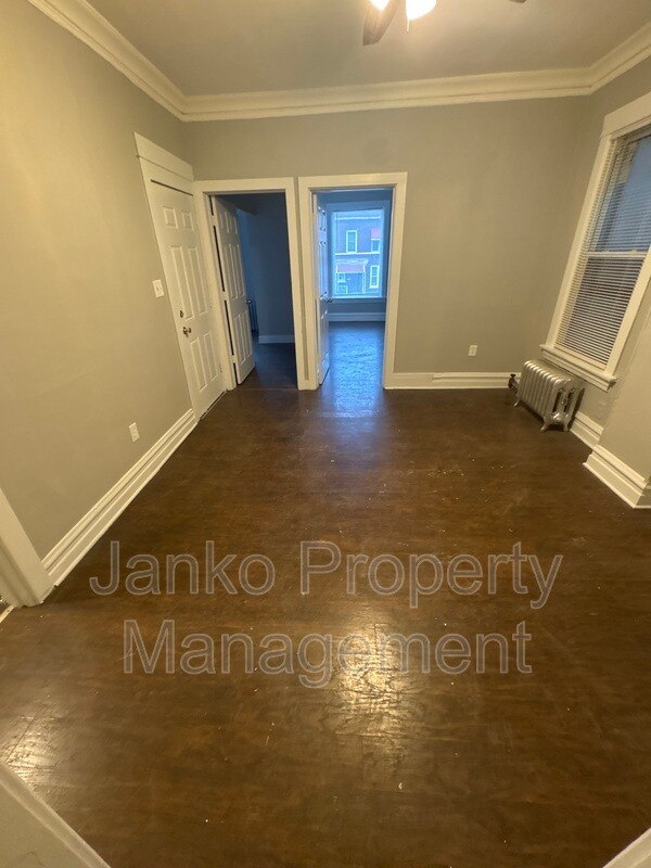 7132 S Ingleside Ave Unit 2