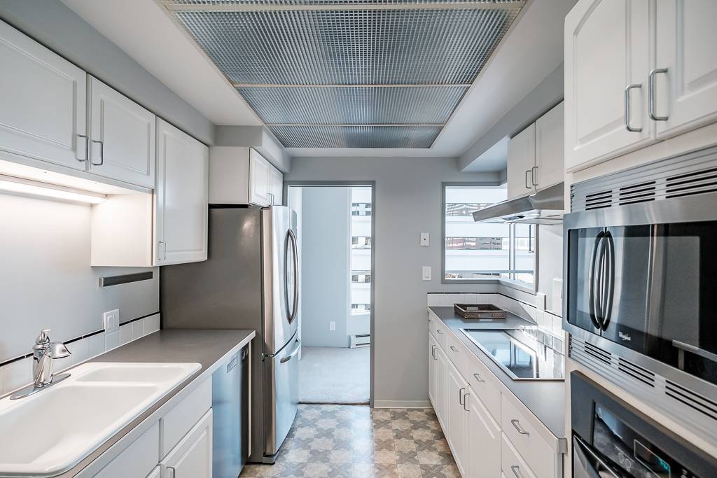 Photo - 1500 SW 5th Ave (Portland, OR)