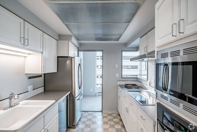 Building Photo - 1500 SW 5th Ave Rental