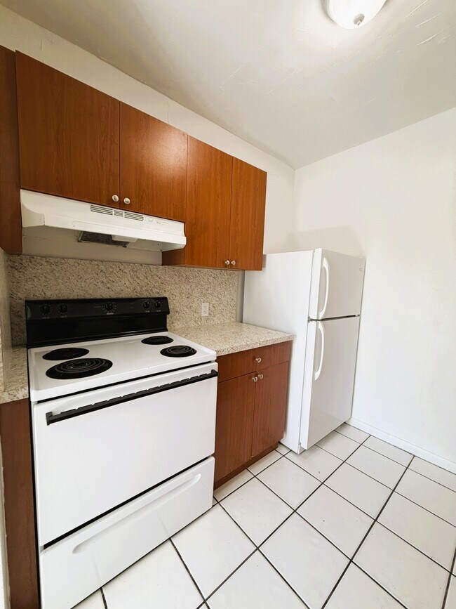 115 Bentley Dr Unit 4