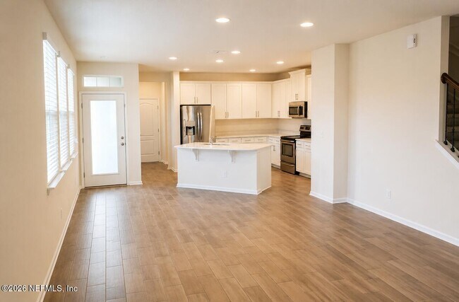 Photo - 179 Servia Dr
