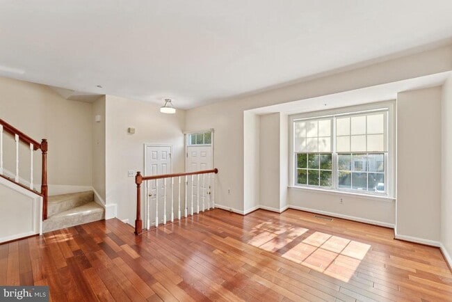 Photo - 127 College Station Dr