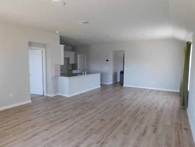 Photo - 104 Royal Palm Way