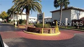 Building Photo - 6299 Arlington Ct