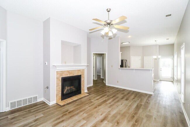 Photo - 6943 Parkbrook Ln