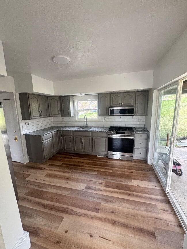 Photo - 5017 Highland Park Ave