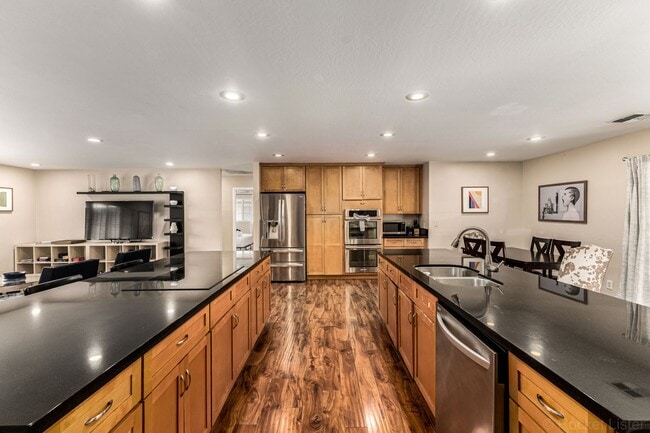 Building Photo - STUNNING 4 bed/2 bath Scottsdale Home- FURHISHED or UnFURNISHED