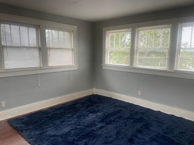 Photo - 223 S Phoenix Ave