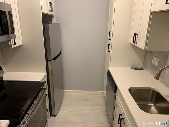 Photo - 34 A Padanaram Rd Unit 304