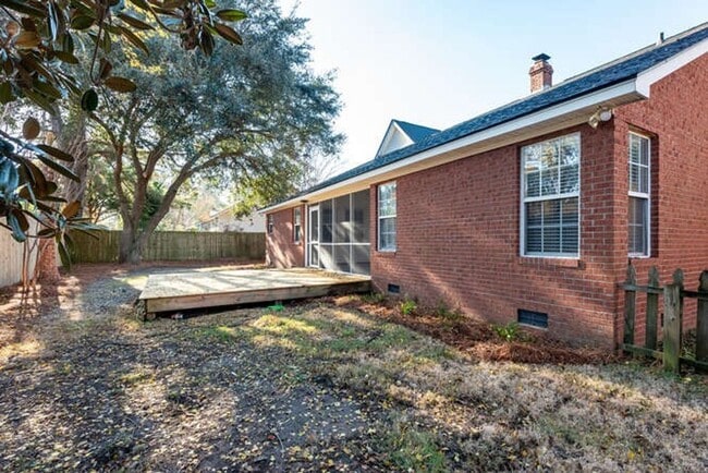 Photo - 1291 Chatfield St