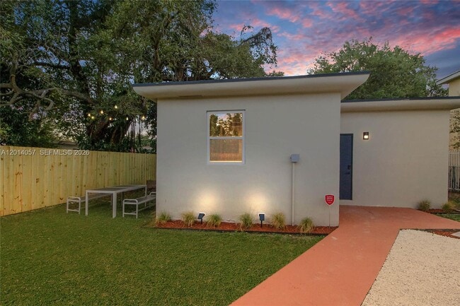 Photo - 5530 NW 5th Ave
