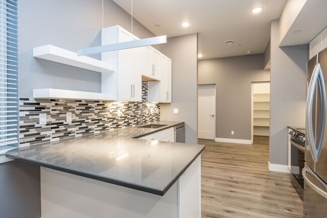 Photo - 745 N Washington Ave Unit Washington101