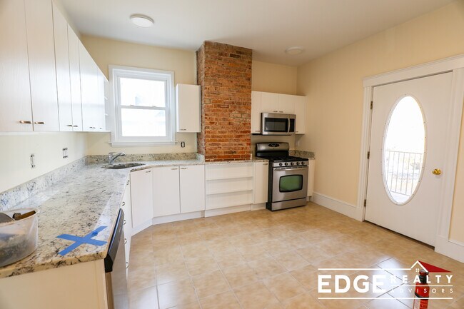 Photo - 74 Aldie St Unit 2