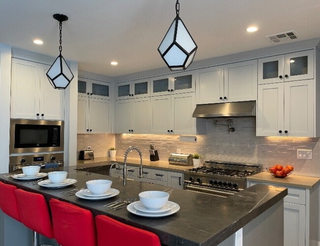 Photo - Larchmont Village Membership Community Shared Room