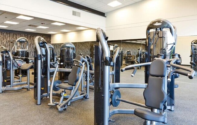 Photo - 801 W Blackhawk St