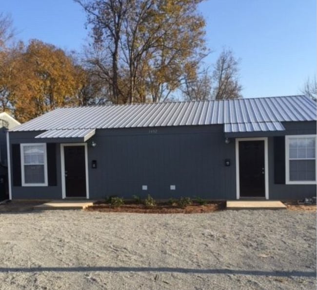 Building Photo - 1400 Grammont St Rental