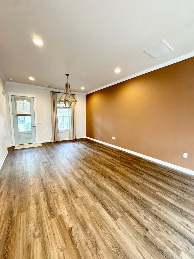 Photo - Upscale Townhome in Market Common! MOVE-IN READY!
