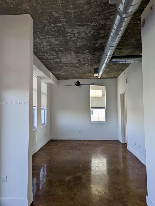 Photo - 1789 NE Miami Gardens Dr Unit W304