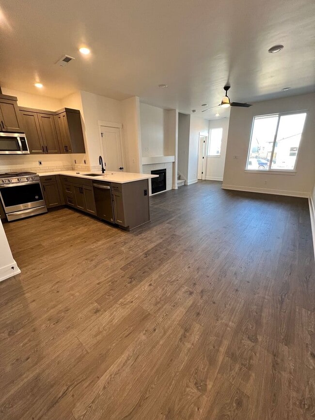 Photo - Petrosa 3 Bedroom Townhome