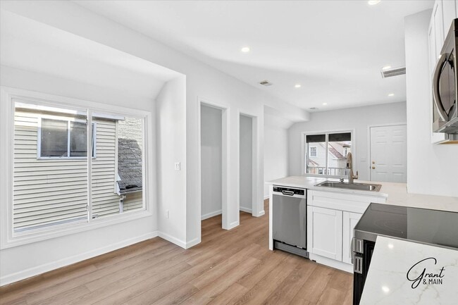 Photo - 3175-3177 Jacob - Grit and Grind Ventures LLC Unit 3177 Jacob