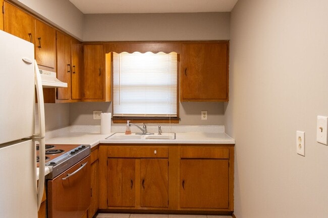Photo - 2800 Fairhaven Dr Unit Apt A