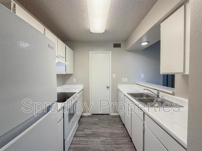 Photo - Troy Terrace Apartments