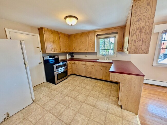 518 Central St Unit 2