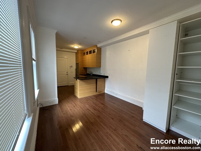 Photo - 98 Myrtle St Unit 6