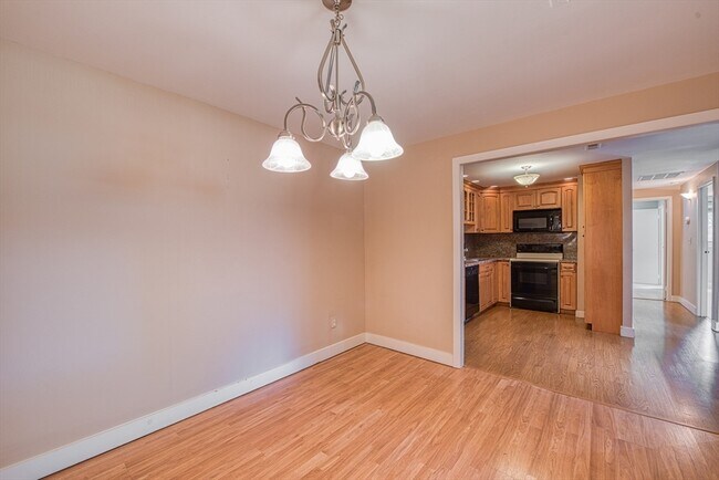 Photo - 221 Oak St Unit 8-12