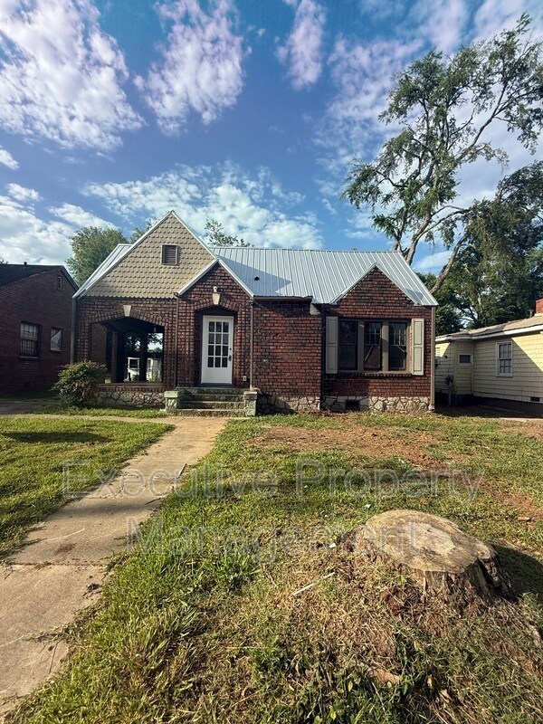 Photo - 1853 Princeton Ave SW