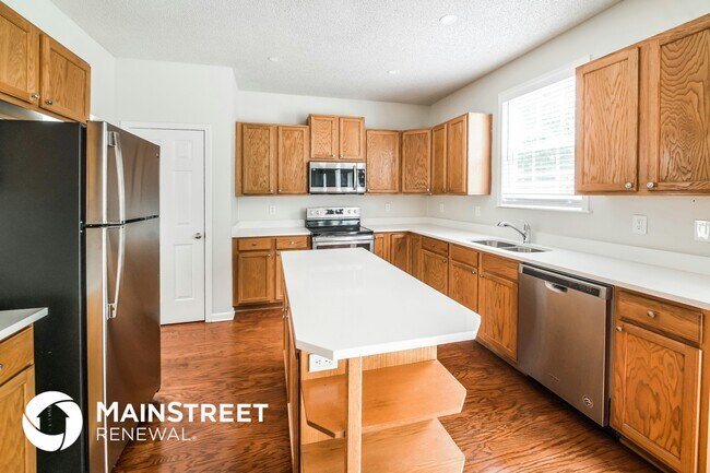 Photo - 4475 Feather Way