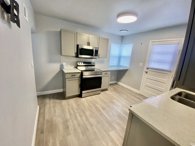 Photo - 2429 Mary Ave