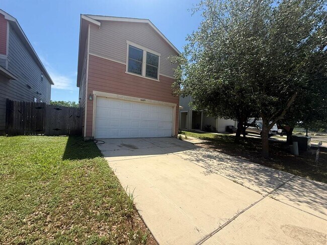 Photo - 6109 Randleman Dr House