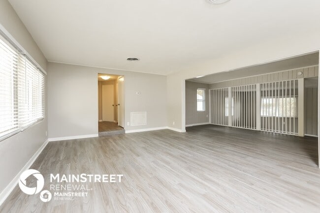 Photo - 2120 Rogers Ave