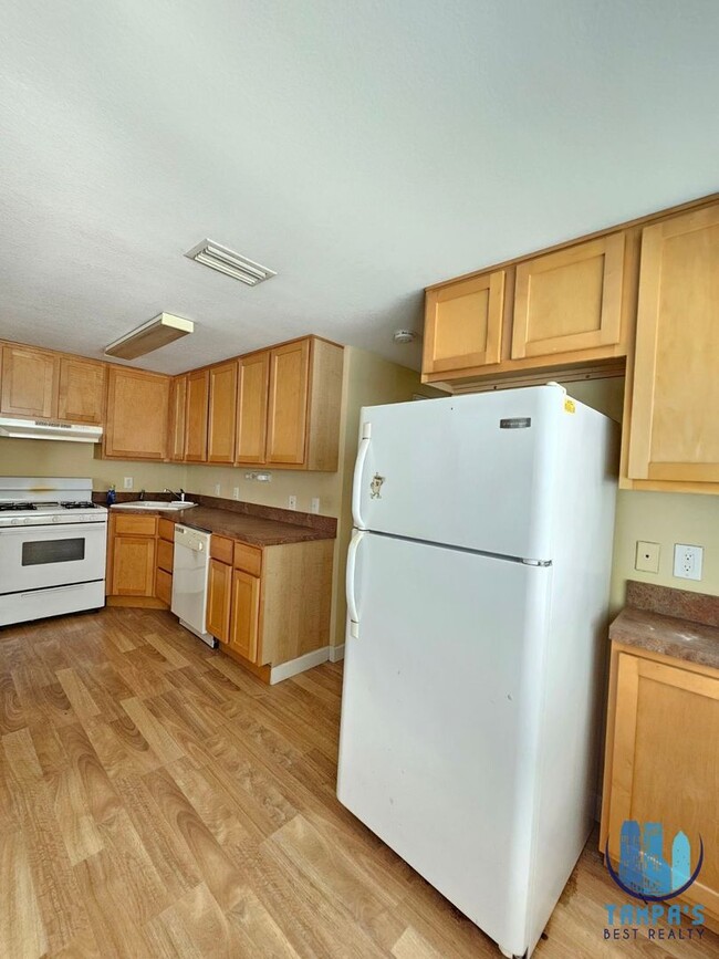 117 N Evergreen Ave Unit EVERGREEN#117-205