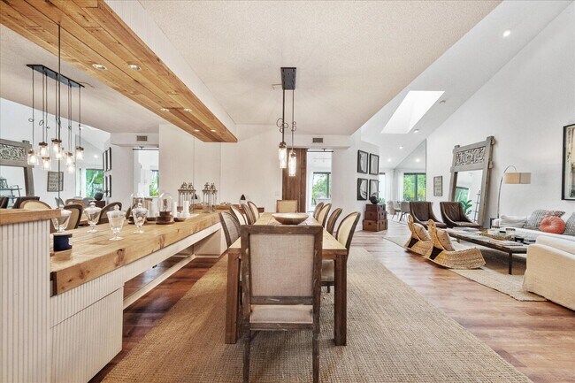 Photo - 2585 Sheltingham Dr