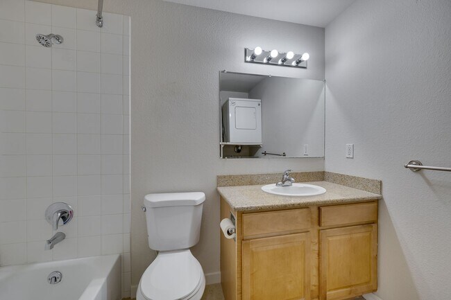Photo - 2 bed, 2 Bath in Bothell! Utilities Included!