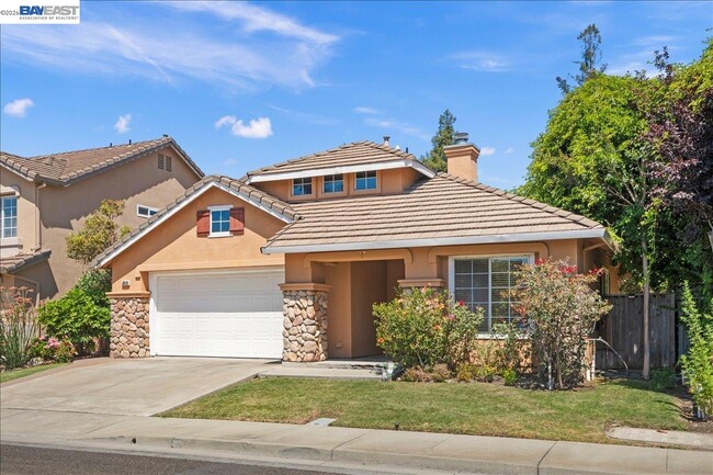 38806 Litchfield Cir