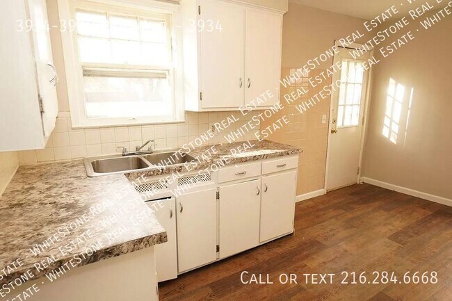Photo - Charming 2-Bedroom Apartment in Lorain - A... Unit 3934