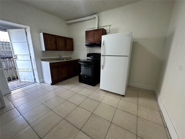 Photo - 1767 NW 5th St Unidad 3