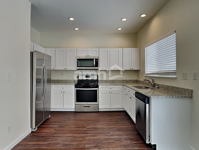 Photo - 7304 Edgebrook Dr