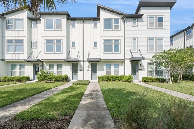 Building Photo - 13132 Bovet Ave