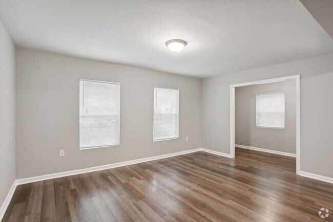 Building Photo - 3BR/2BA Downtown House Walking Distance to...