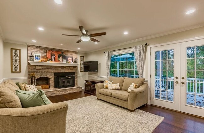 Photo - 15509 Barrington Pl