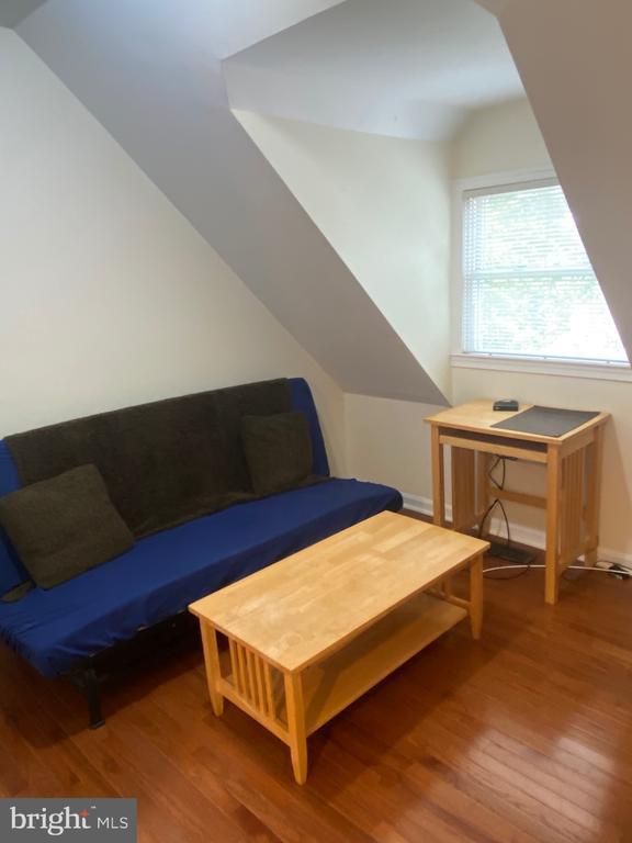 Photo - 1917 Windsor Rd Apartment Unit B
