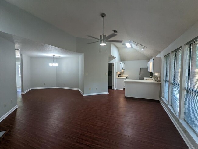 Photo - 191 S Burbank Dr